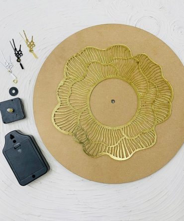16 Flower Ring Clock Set
